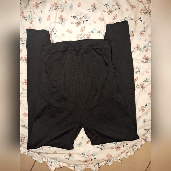 Maternity Compression‎ Leggings - Picture 2 of 3